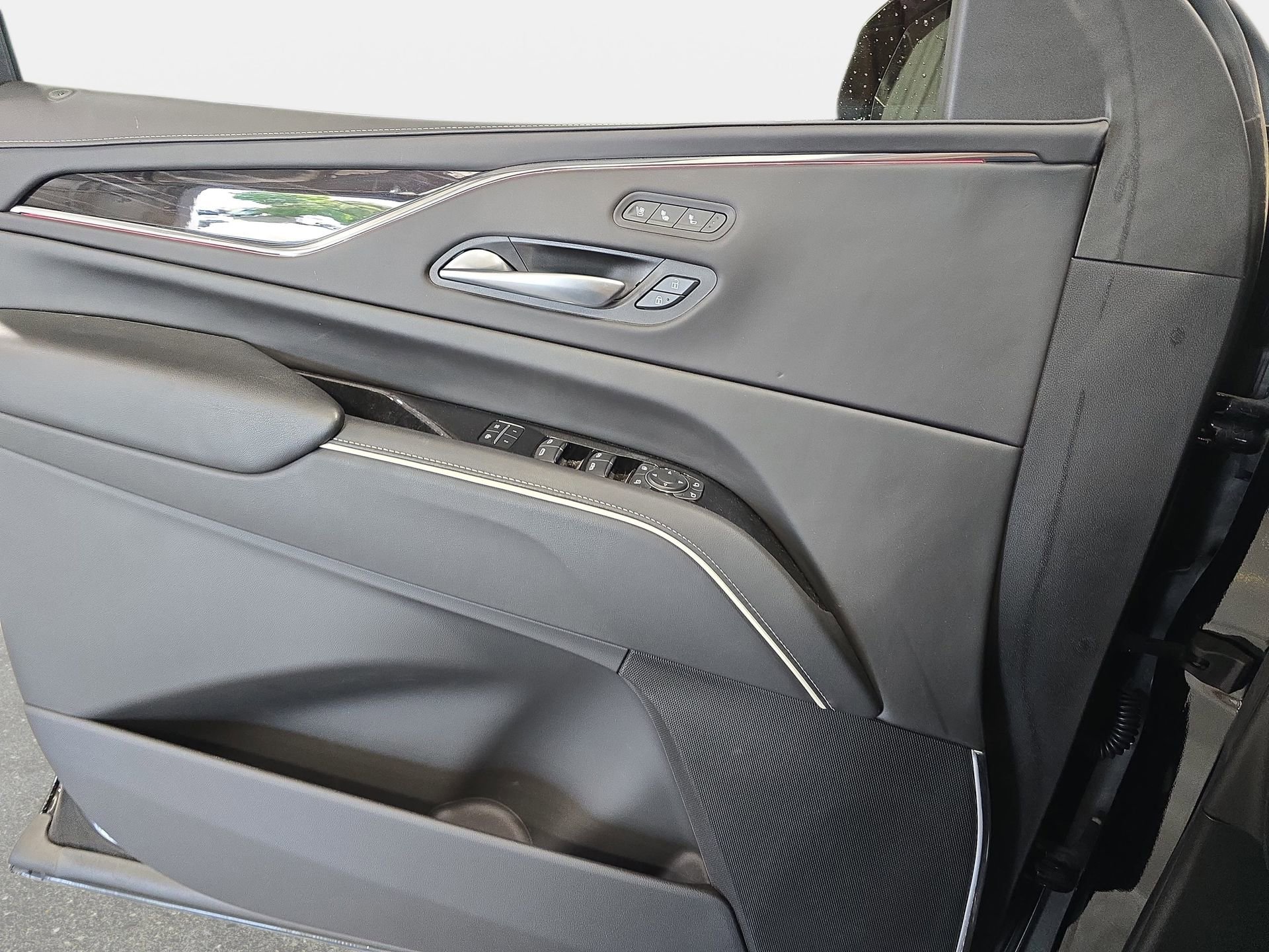 Used 2023 Cadillac Escalade V AWD/4WD image 26