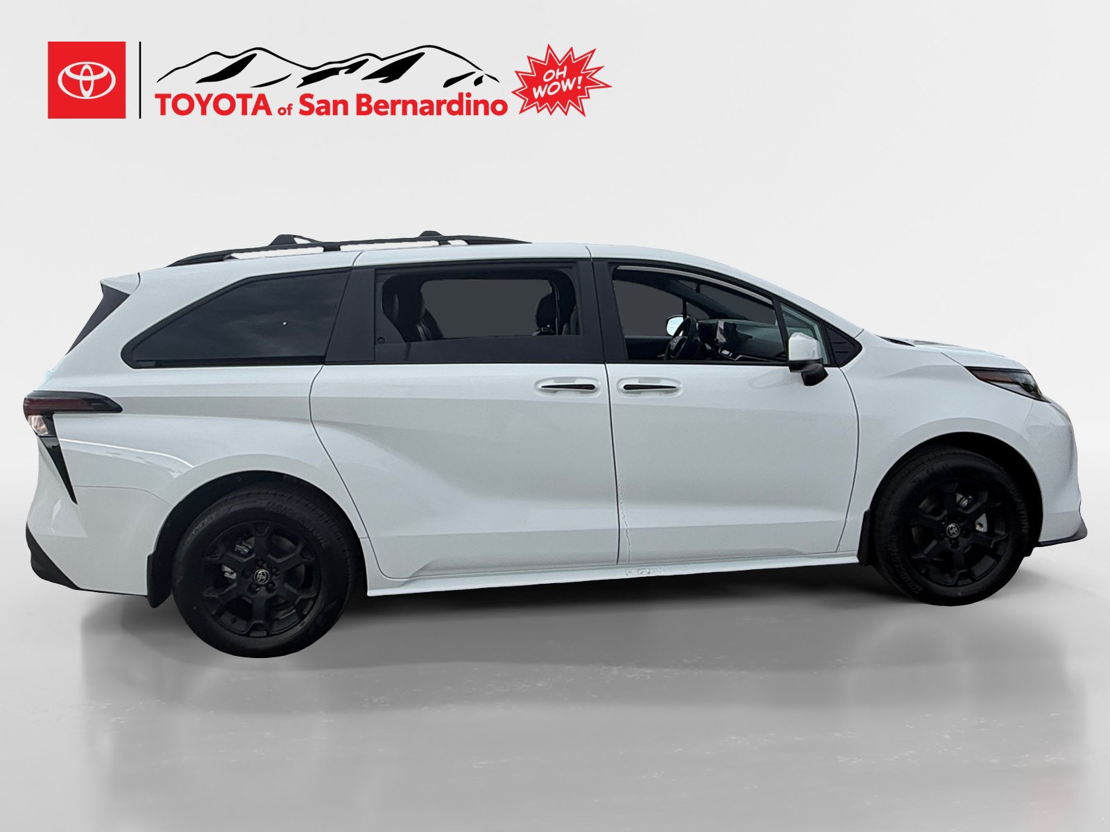 New 2026 Toyota Sienna XLE Woodland Edition AWD/4WD image 6