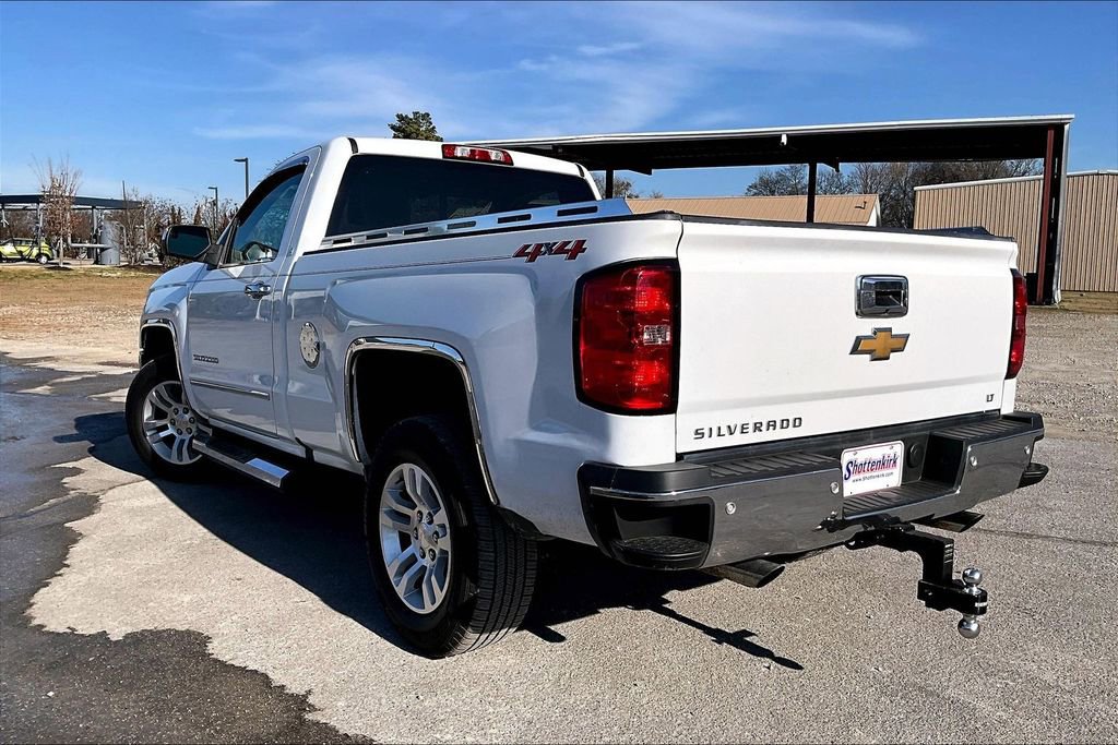 Used 2018 Chevrolet Silverado 1500 LT w/ LT Convenience Package image 3
