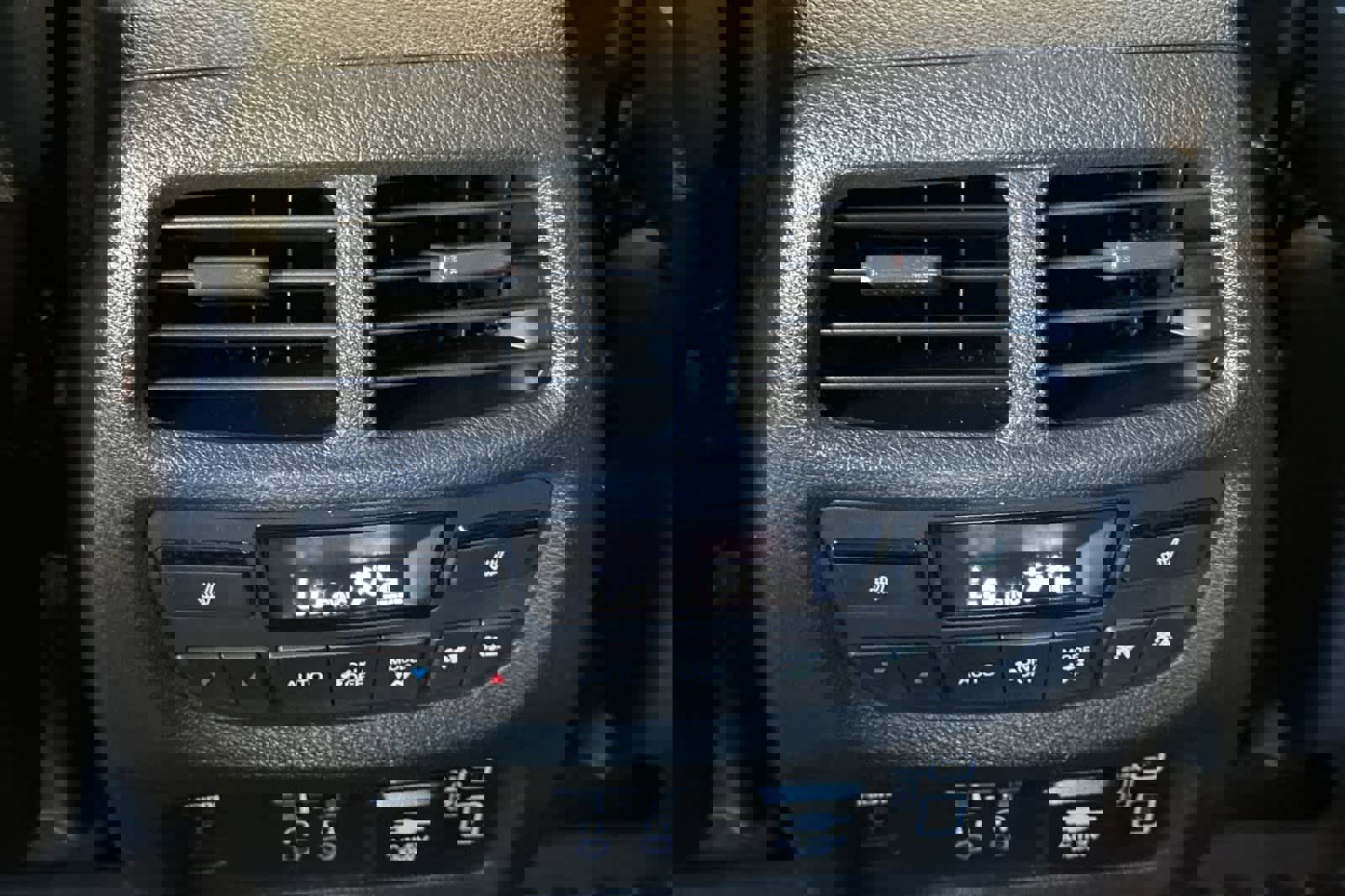 Used 2019 Honda Pilot Touring image 14