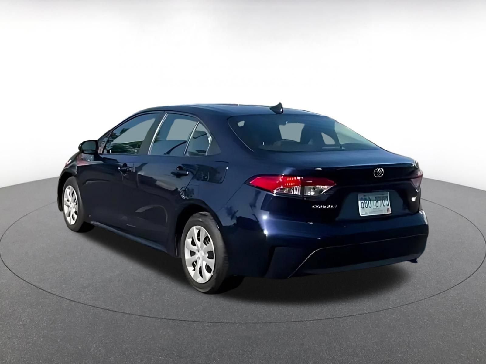 Used 2025 Toyota Corolla LE FWD image 10