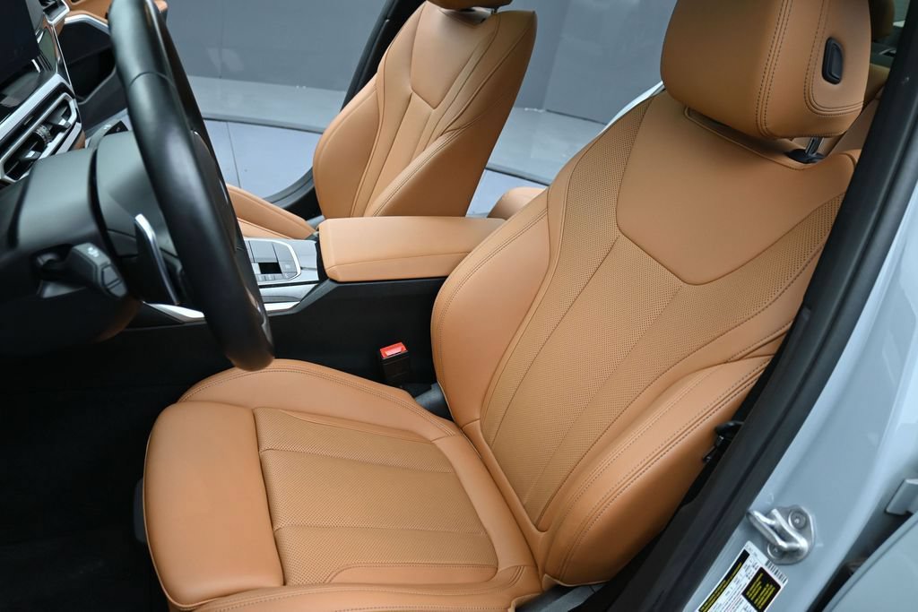 Used 2023 BMW 330i xDrive Sedan w/ M Sport Package AWD/4WD image 10