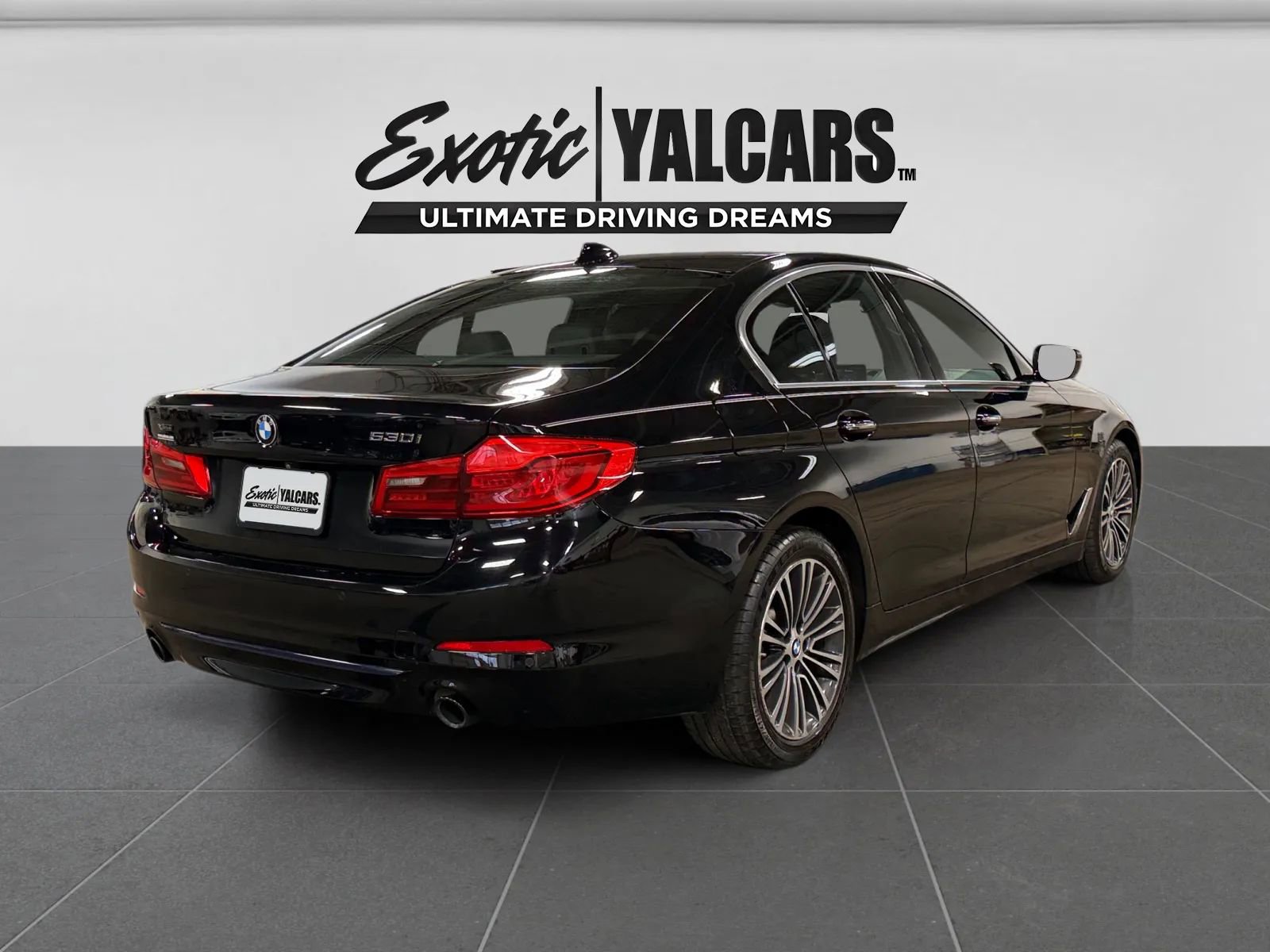 Used 2018 BMW 530i xDrive 530i xDrive Sedan 4D w/ Premium Package image 5