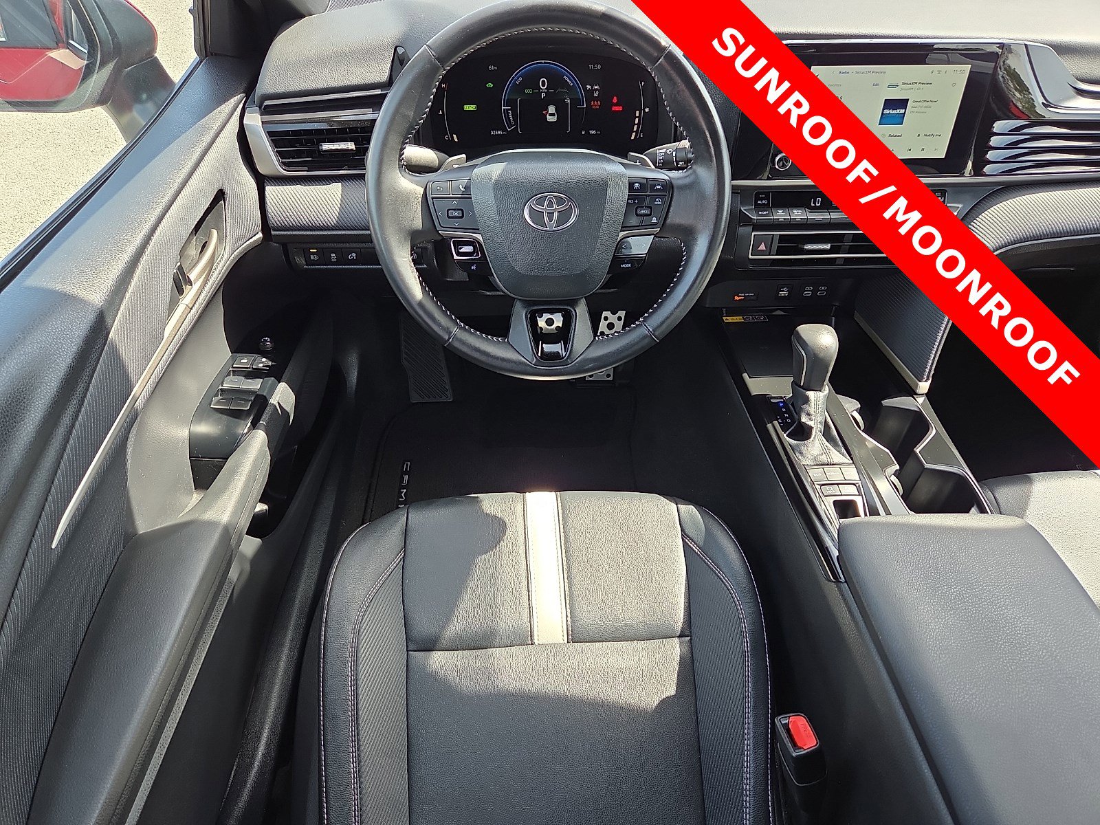 Used 2025 Toyota Camry SE w/ Convenience Package image 11