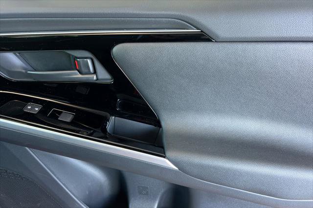 Certified 2025 Toyota bZ4X FWD image 19