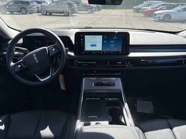 New 2025 Lincoln Aviator AWD w/ Equipment Group 101A image 16
