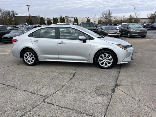 Used 2026 Toyota Corolla LE image 2