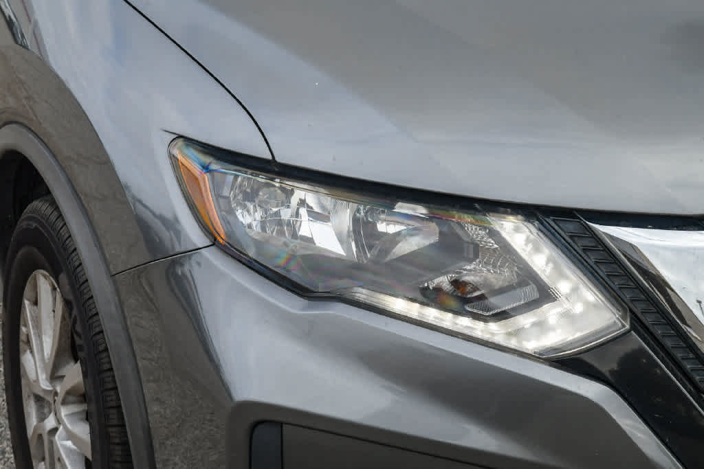 Used 2020 Nissan Rogue SV FWD image 4
