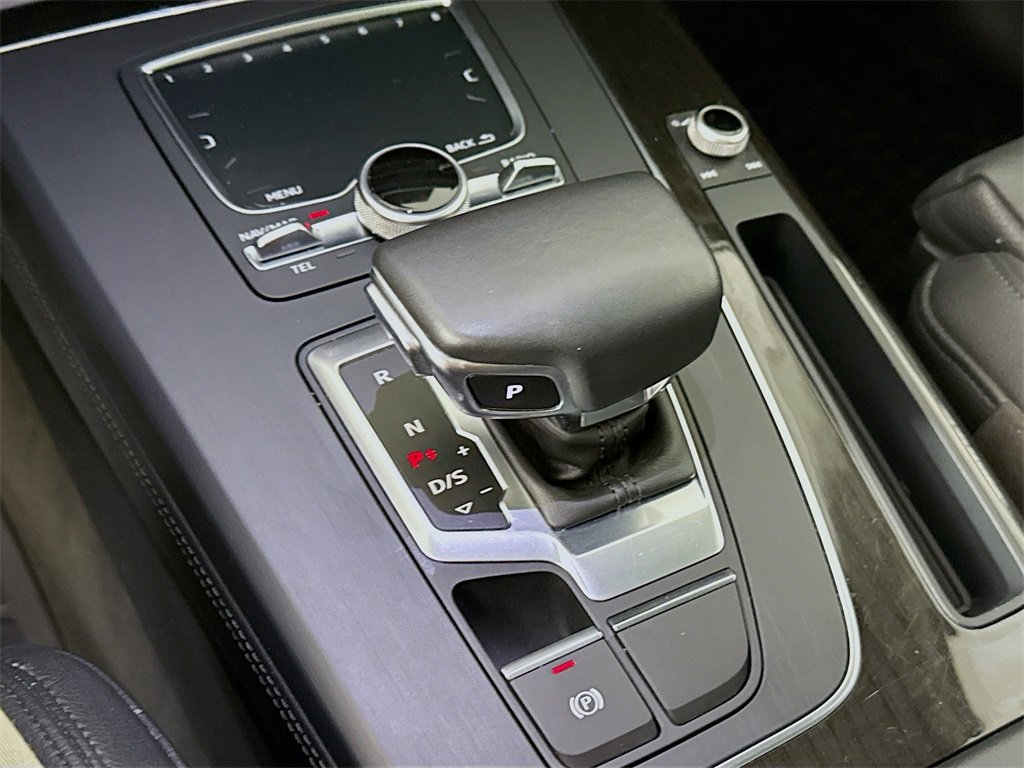Used 2018 Audi Q5 Prestige w/ Prestige Package image 18