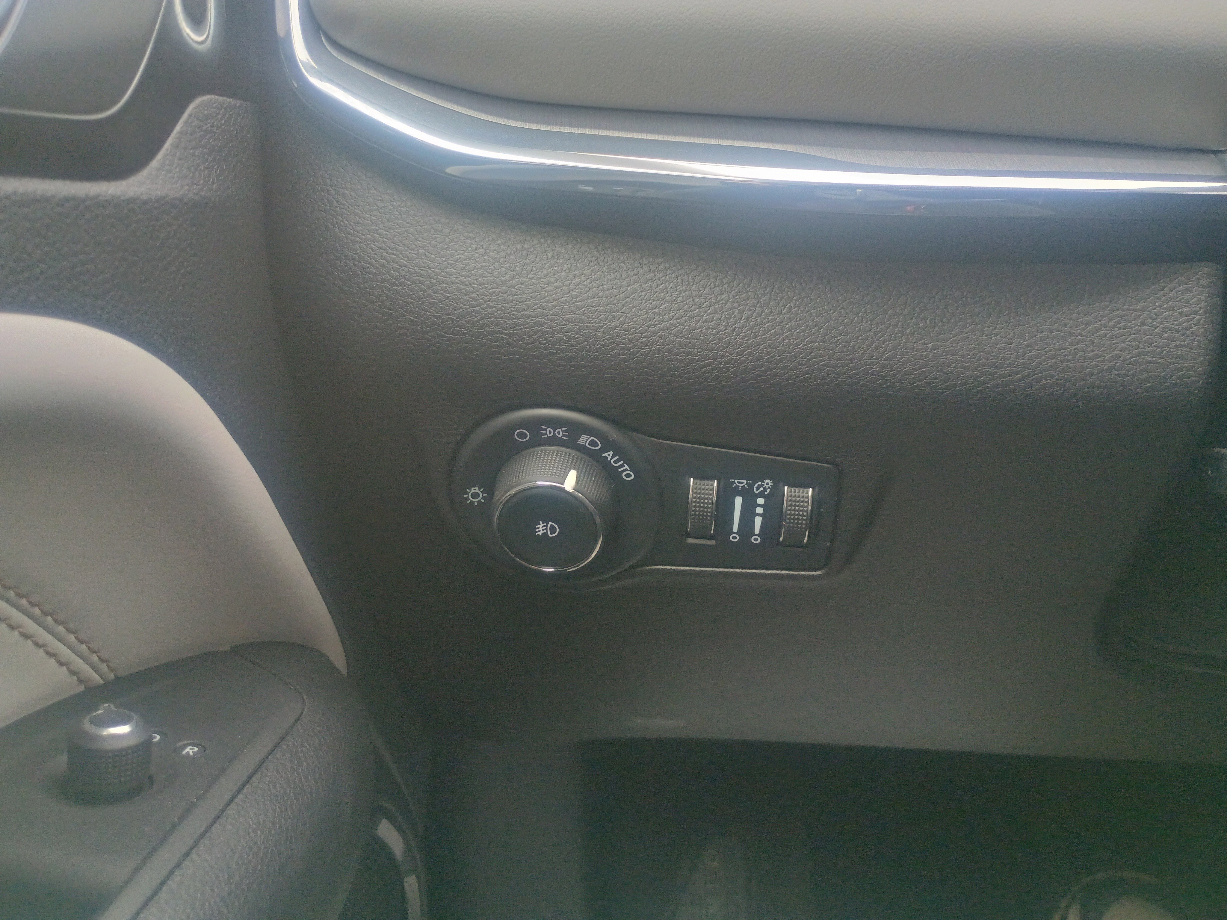 Used 2022 Jeep Compass Limited image 20