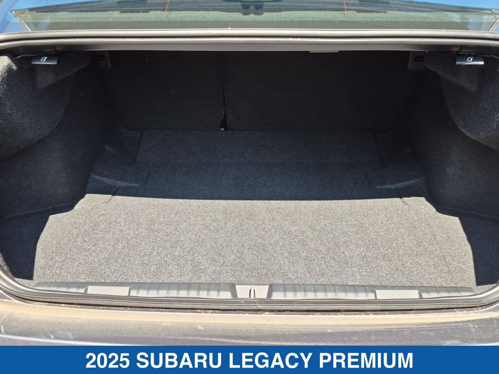 Certified 2025 Subaru Legacy Premium AWD/4WD image 5