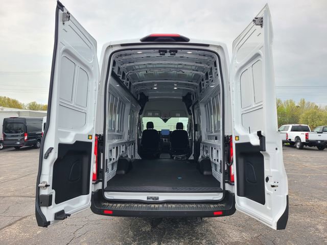 New 2023 Ford E-Transit 148 High Roof Extended image 35