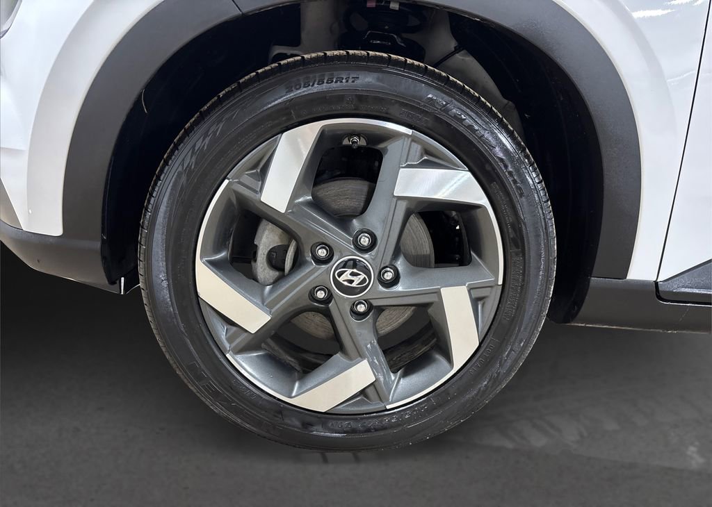 Used 2023 Hyundai Venue SEL w/ Cargo Package image 12