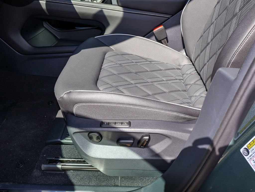 New 2026 Volkswagen Atlas SEL Premium R-Line image 14