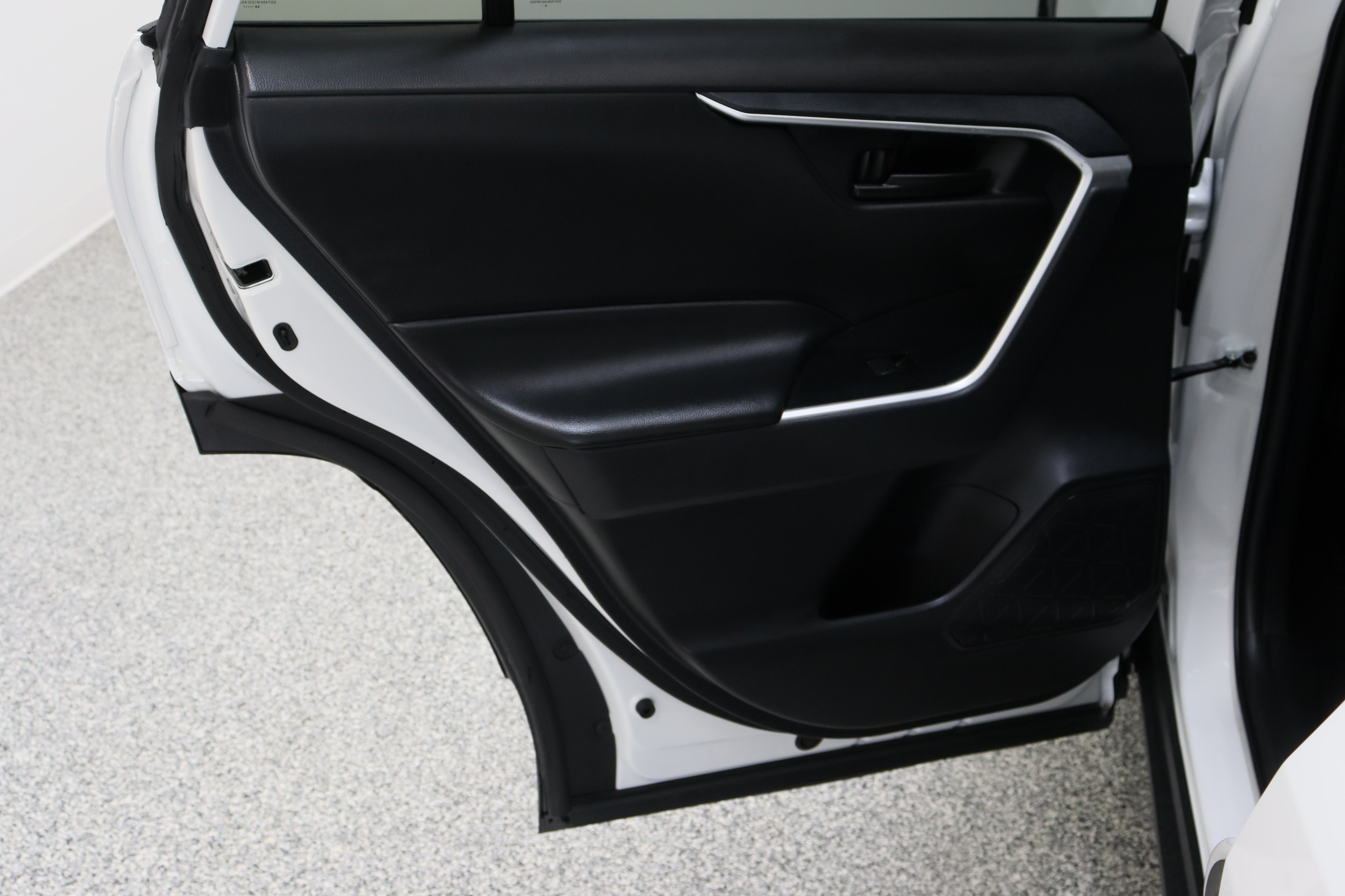 Certified 2025 Toyota RAV4 LE AWD/4WD image 23