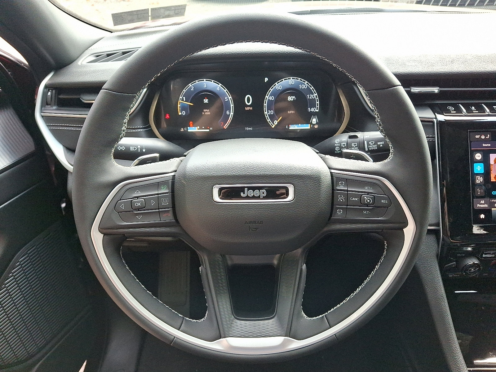 New 2025 Jeep Grand Cherokee Altitude AWD/4WD image 13