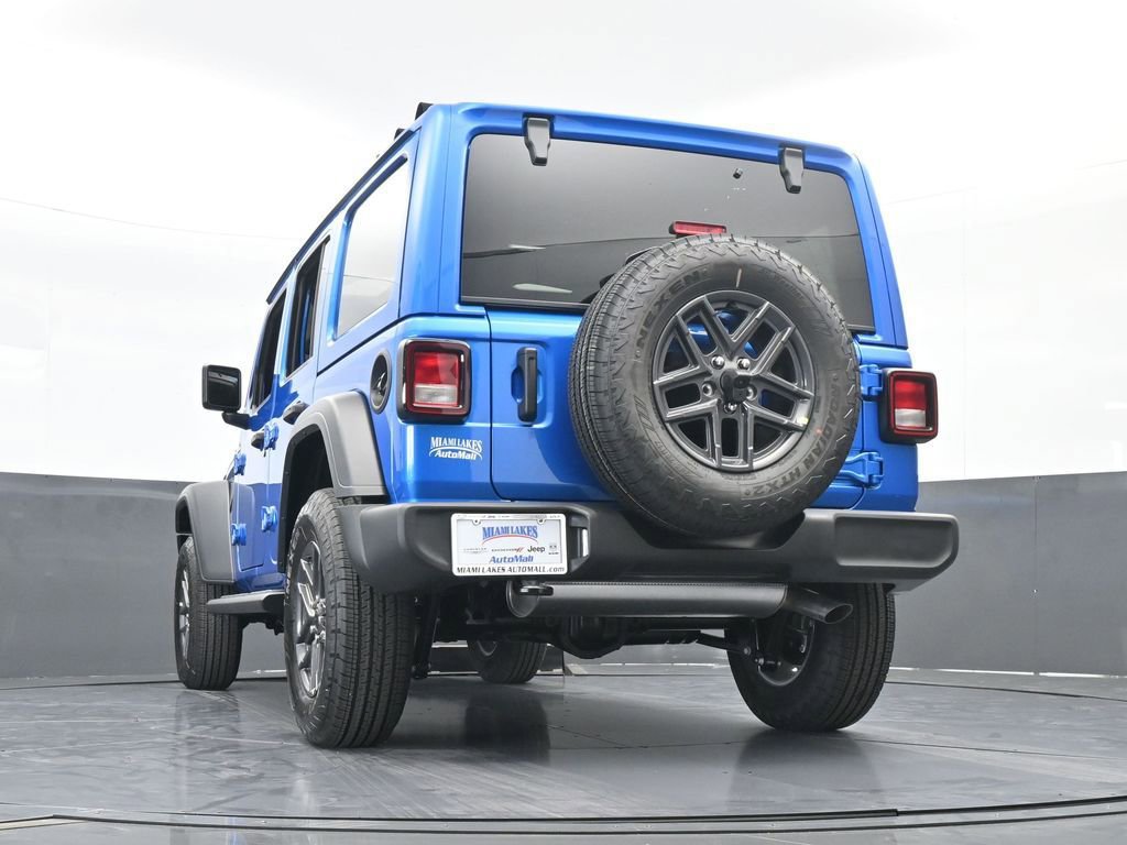 Used 2025 Jeep Wrangler Unlimited Sport AWD/4WD image 52