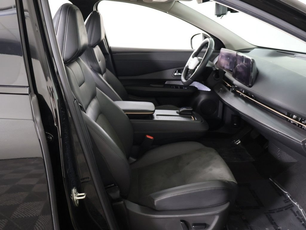 Used 2024 Nissan Ariya AWD image 34