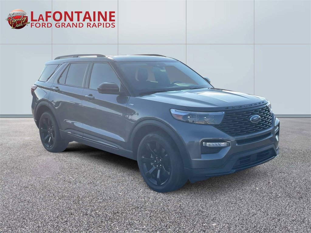 Certified 2023 Ford Explorer ST-Line image 3