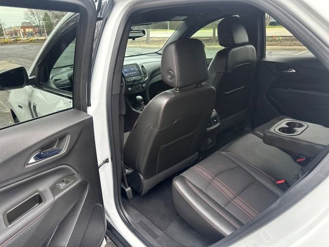 Used 2022 Chevrolet Equinox RS w/ Infotainment Package image 27