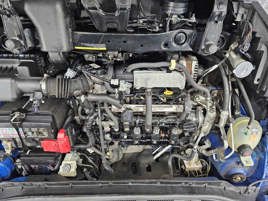 Used 2023 Nissan Kicks SR w/ SR Premium Package FWD image 30