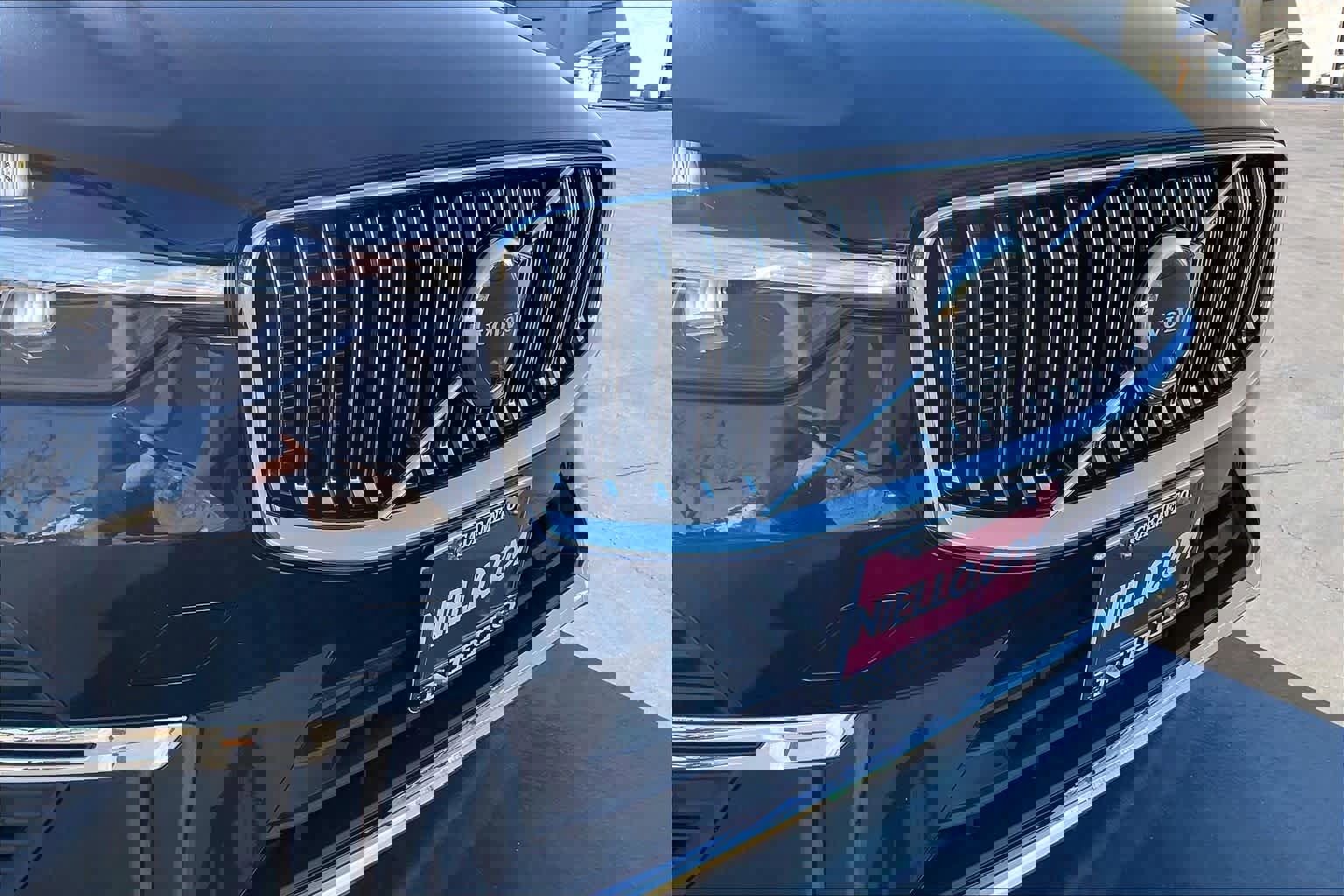 Used 2023 Volvo XC60 T8 Ultimate w/ Climate Package image 34