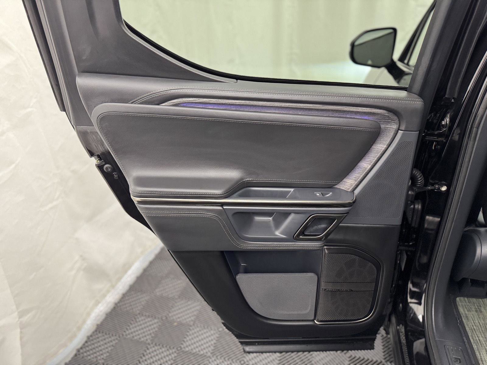 Used 2022 Rivian R1T Adventure image 39