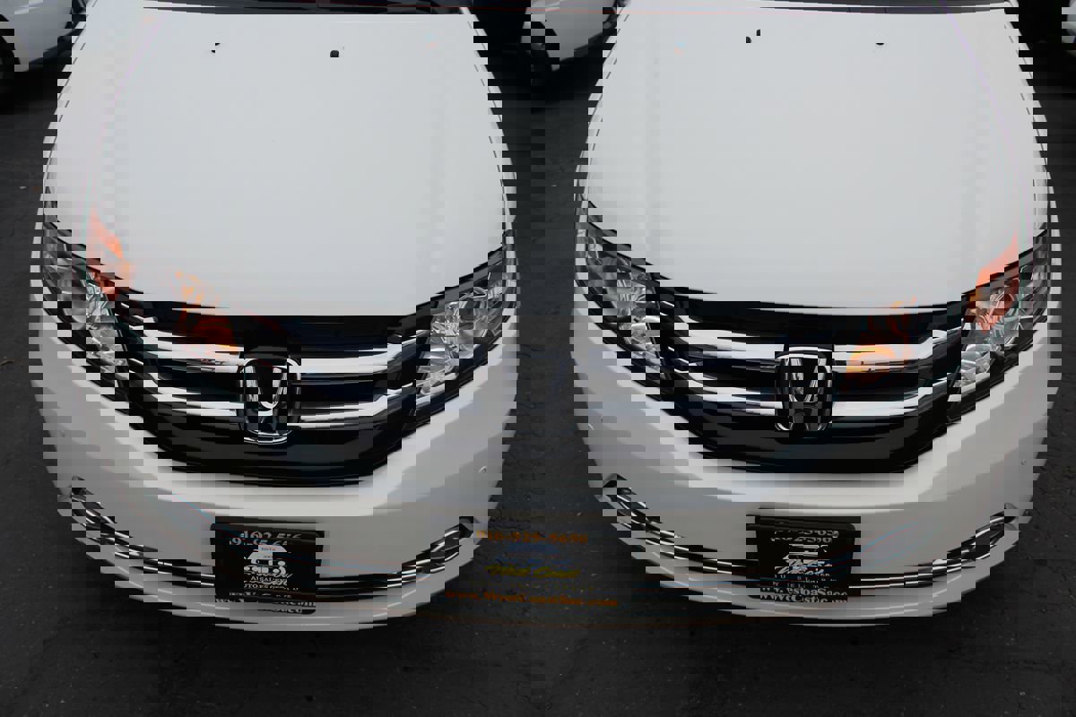 Used 2015 Honda Odyssey Touring Elite image 9