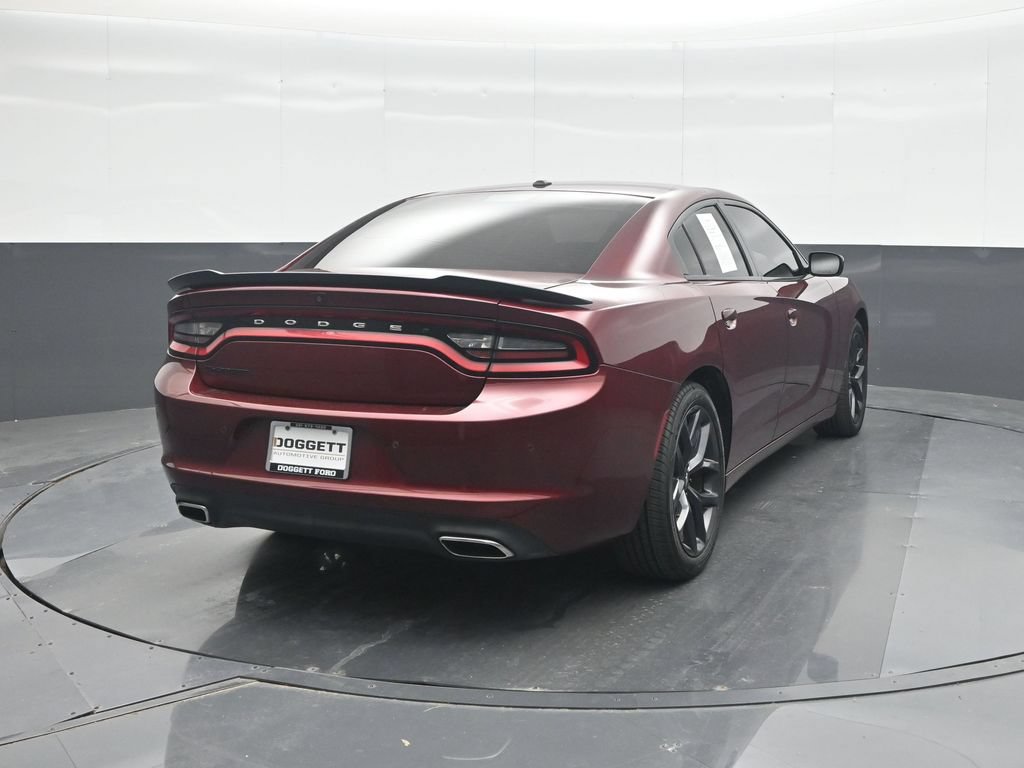 Used 2019 Dodge Charger SXT w/ Blacktop Package RWD image 24