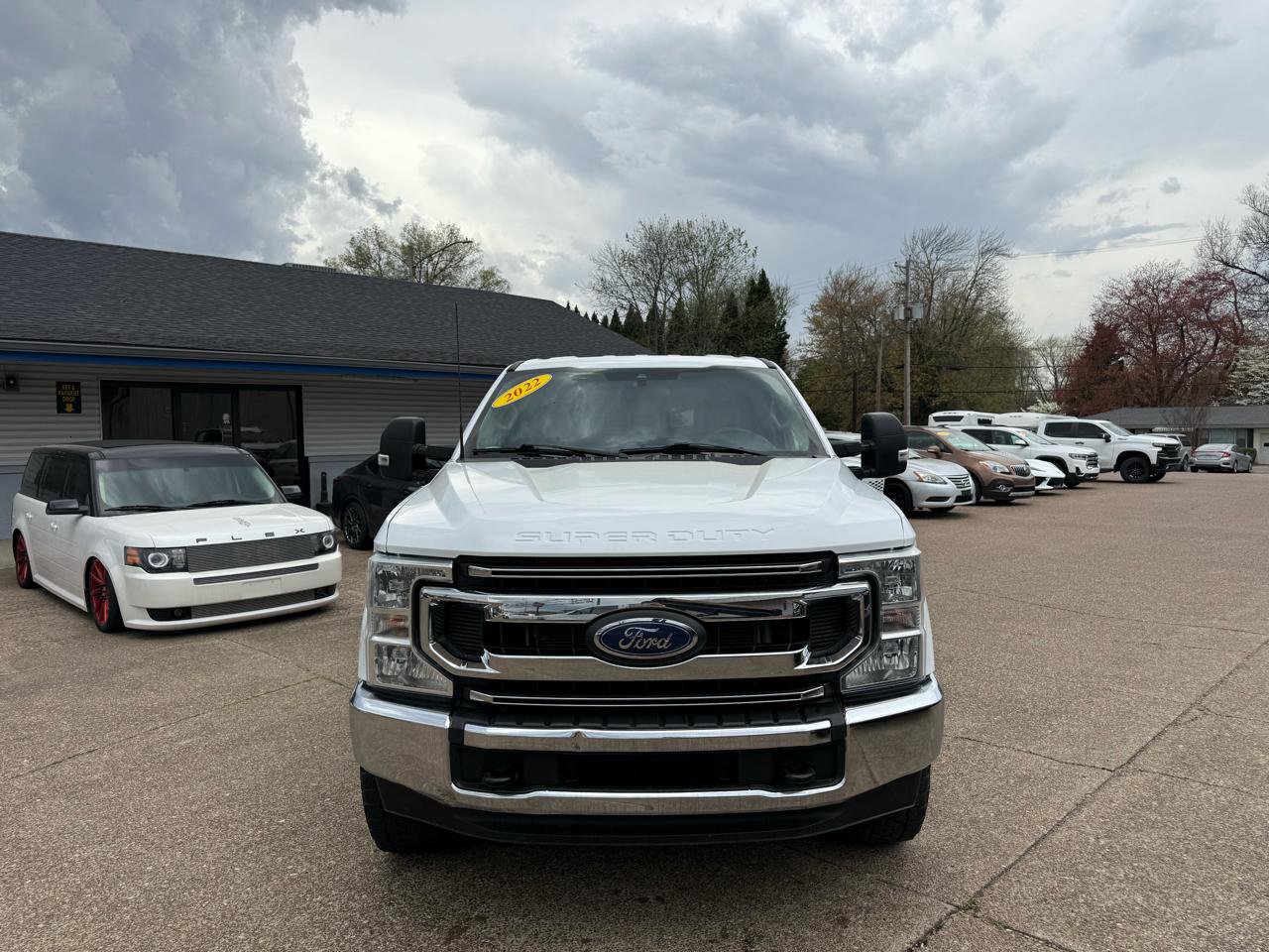 Used 2022 Ford F250 XLT AWD/4WD image 2