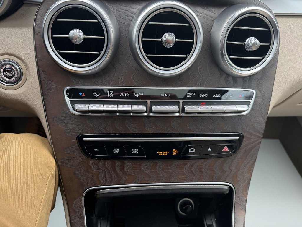 Used 2020 Mercedes-Benz GLC 300 4MATIC Coupe image 26