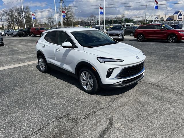 Certified 2024 Buick Encore GX Preferred w/ Advanced Technology Package FWD image 11