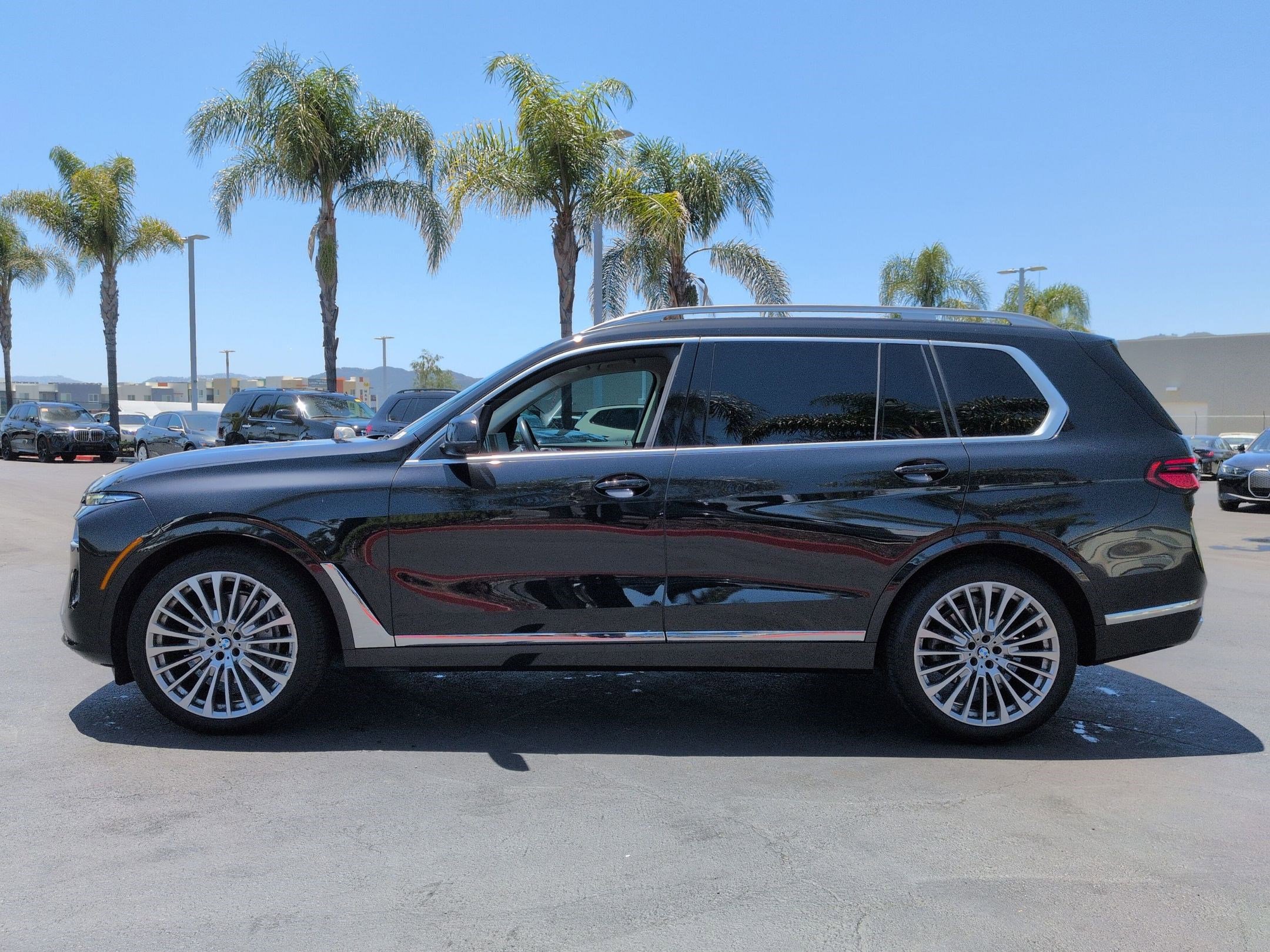 Certified 2024 BMW X7 xDrive40i AWD/4WD image 7