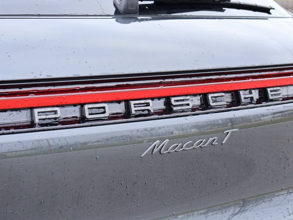 Certified 2026 Porsche Macan Turbo AWD/4WD image 6