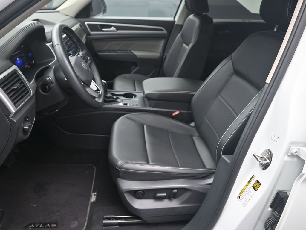 Certified 2023 Volkswagen Atlas SE image 18