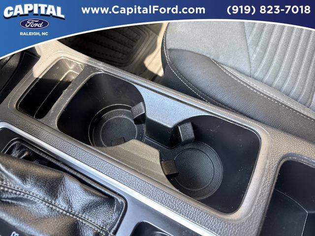 Used 2017 Ford Escape SE w/ SE Sport Appearance Package AWD/4WD image 32