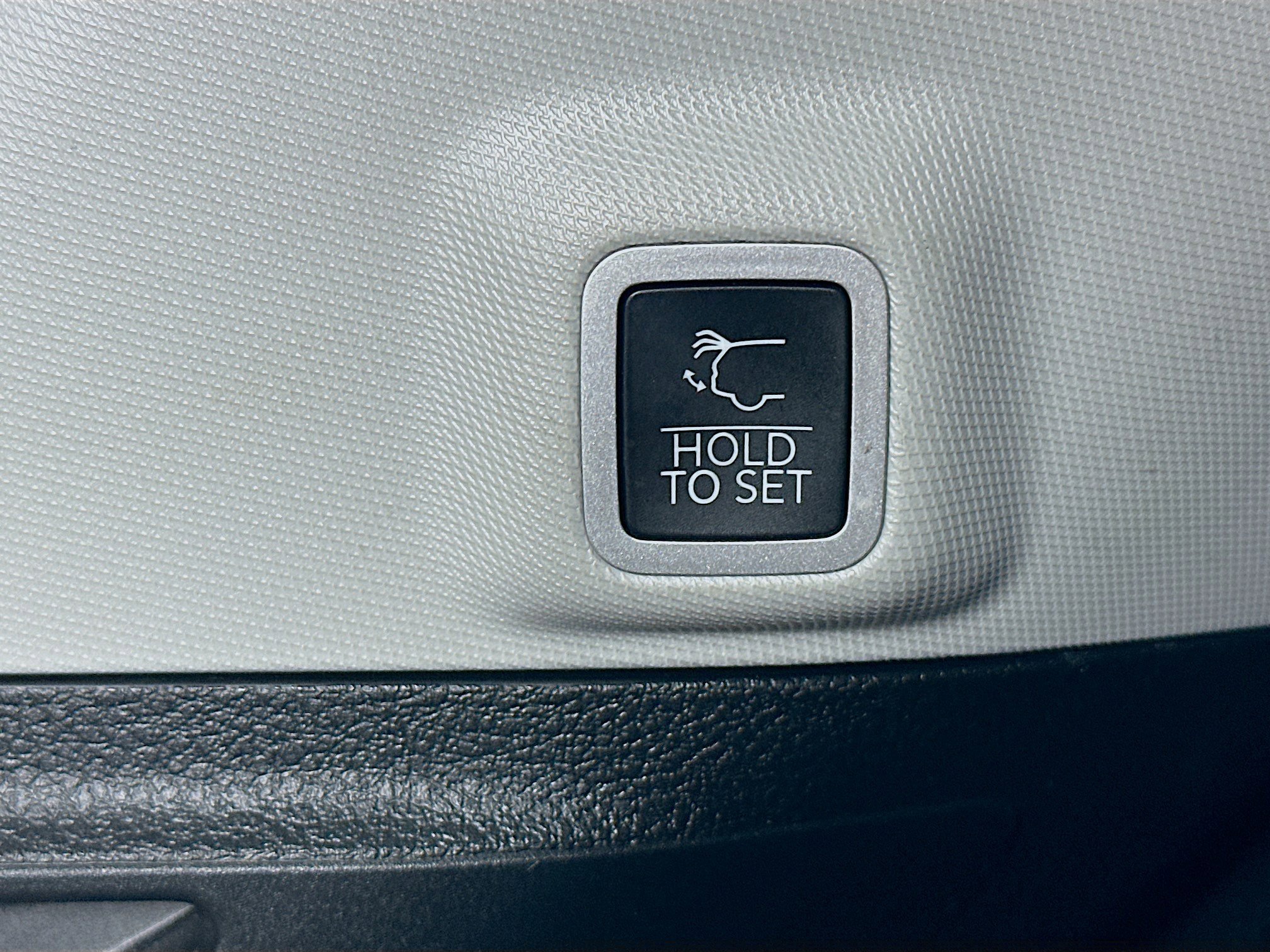 Used 2023 Jeep Grand Cherokee 4WD 4xe image 31