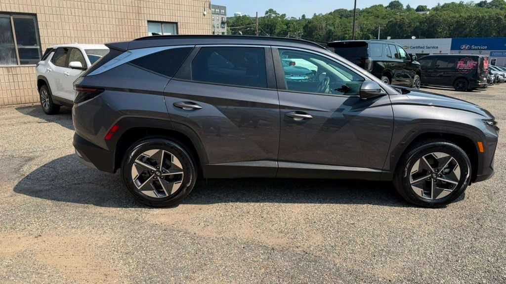 Certified 2025 Hyundai Tucson SEL AWD/4WD image 8