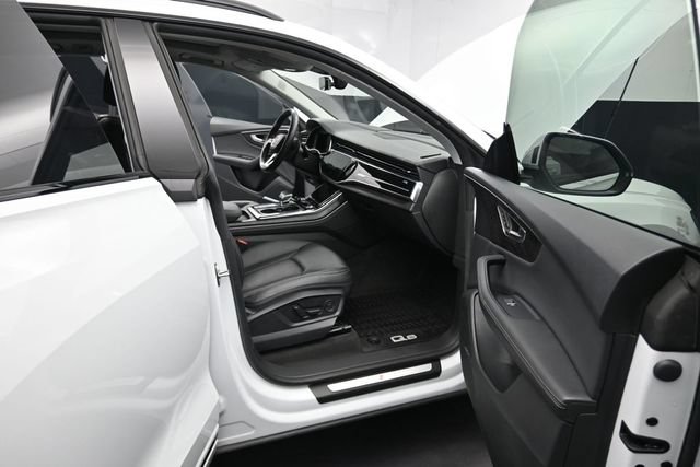 Used 2023 Audi Q8 Prestige AWD/4WD image 20
