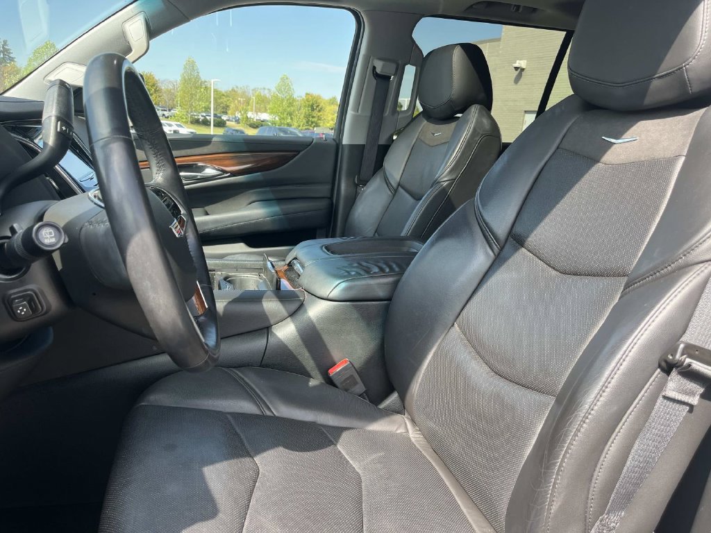 Used 2018 Cadillac Escalade ESV Premium Luxury AWD/4WD image 27