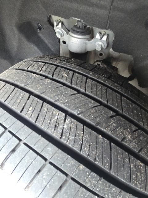 Used 2023 Ford Explorer XLT w/ Equipment Group 202A RWD image 11