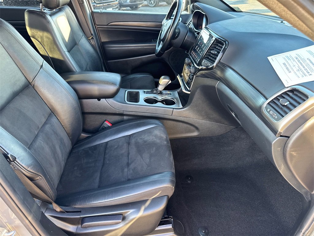 Used 2021 Jeep Grand Cherokee Laredo X image 13