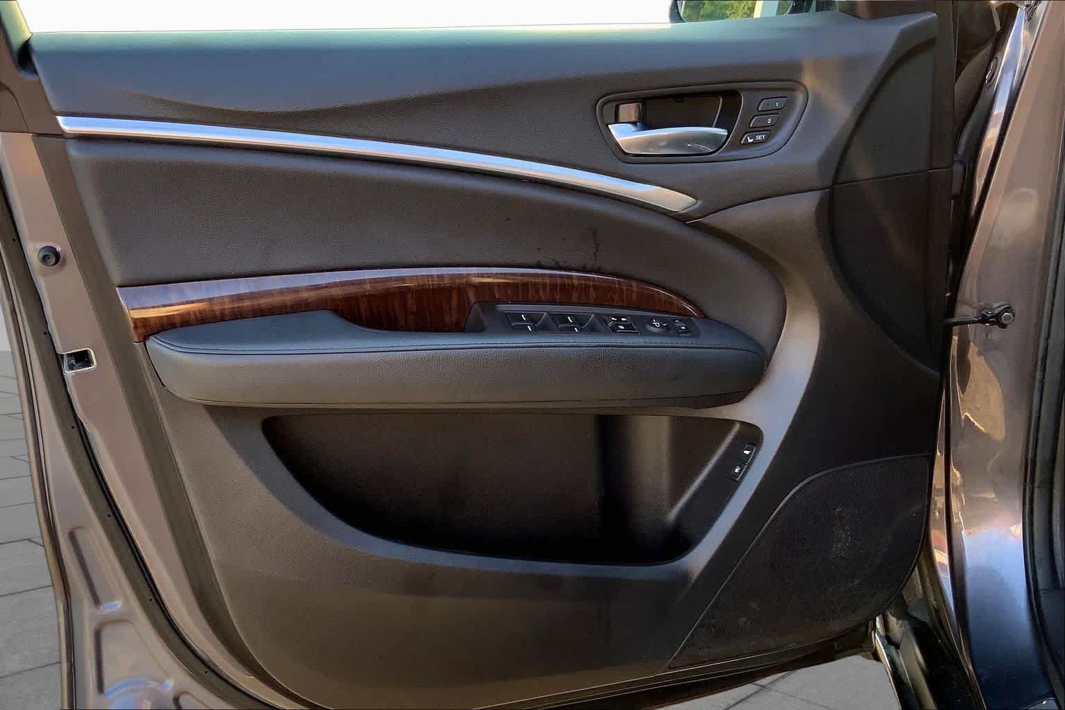 Used 2020 Acura MDX SH-AWD image 19