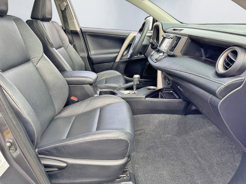 Used 2015 Toyota RAV4 Limited w/ Technology Package AWD/4WD image 24