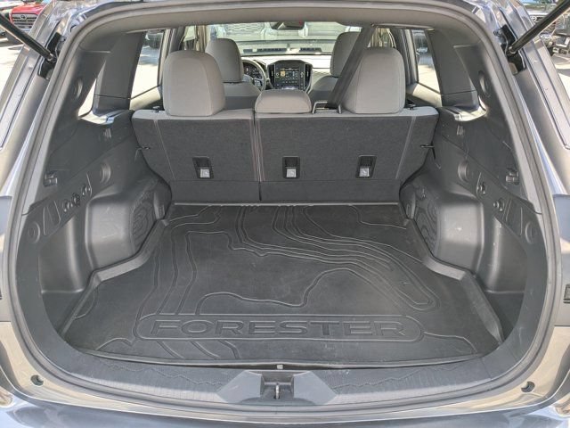 Used 2025 Subaru Forester w/ Convenience Package #1 AWD/4WD image 16