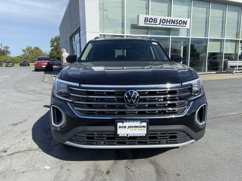 New 2026 Volkswagen Atlas SE image 2