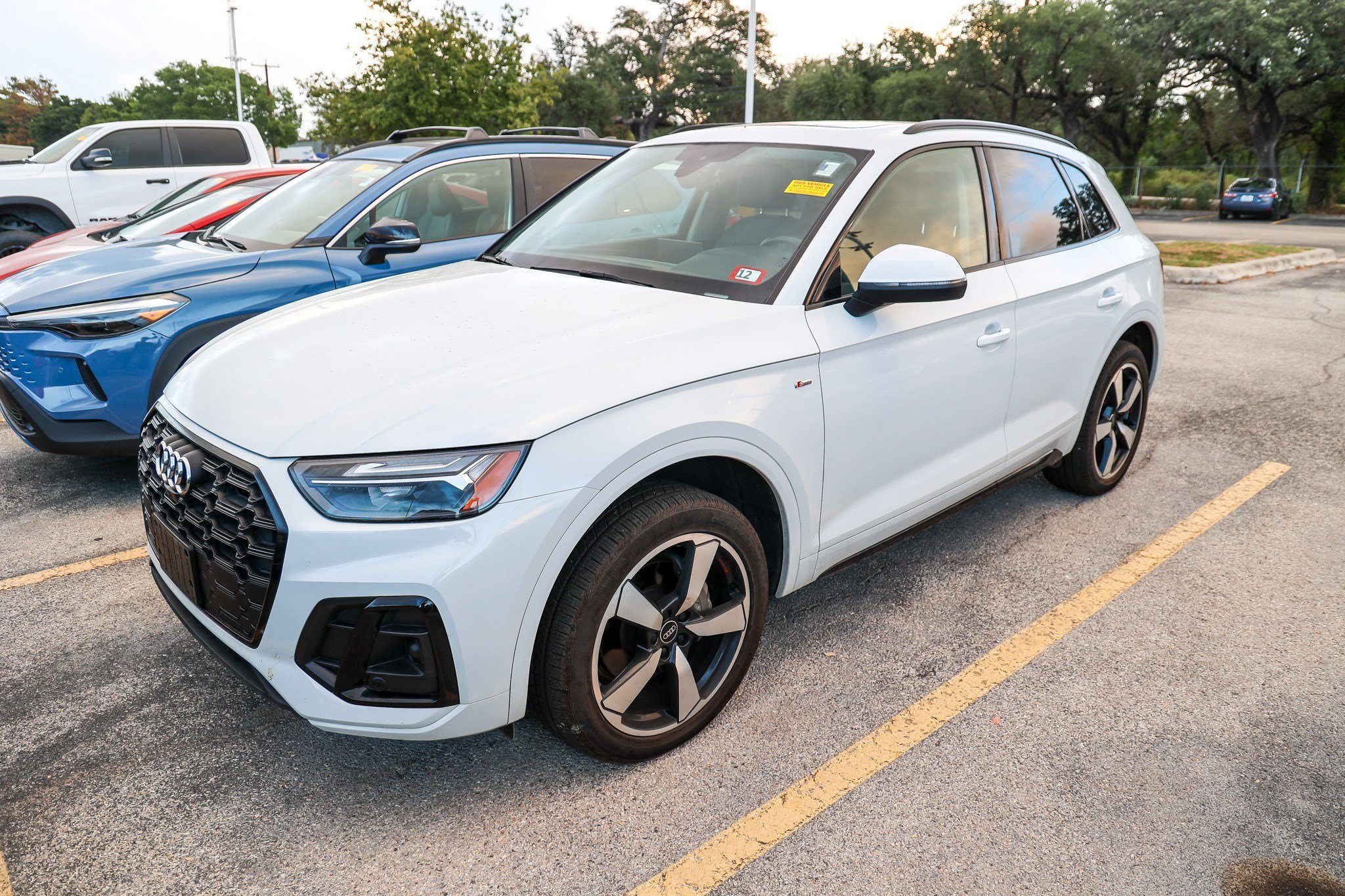 Used 2023 Audi Q5 2.0T Premium Plus w/ Premium Plus Package AWD/4WD image 3