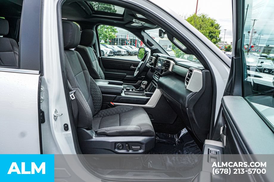 Used 2025 Toyota Sequoia SR5 AWD/4WD image 24