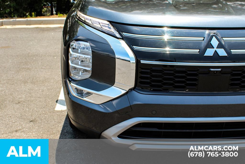 Used 2025 Mitsubishi Outlander SE FWD image 10