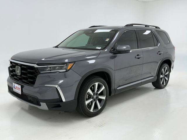 Used 2025 Honda Pilot Touring image 5